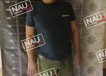 Amenazaba con asesinar  a su esposa con una pistola.