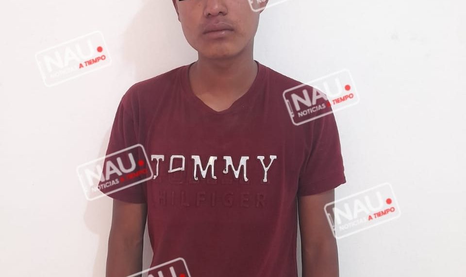 Lo reportaron como sospechoso y le encontraron un cuchillo.