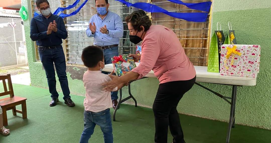 Celebración del Día de la niña y el niño.