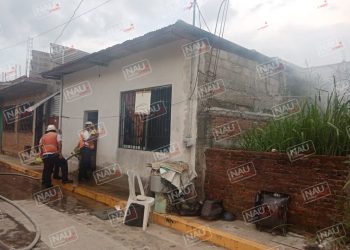 Sofocan incendio de una casa en la colonia Lázaro Cárdenas