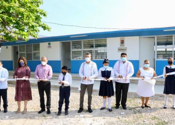 En Palenque, Rutilio Escandón inaugura aulas en la Escuela Primaria “Niños Héroes”