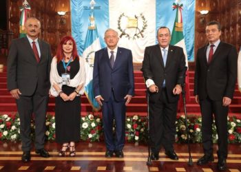 Acompaña gobernador Rutilio Escandón a presidente AMLO en gira de trabajo por Guatemala