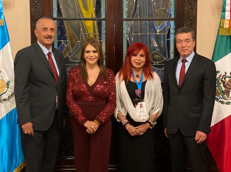 ASISTE ROSY URBINA A GIRA DE LOPEZ OBRADOR EN GUATEMALA