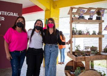 AYUNTAMIENTO DE TAPACHULA LLEVA TALLERES DE CAPACITACIÓN Y SALUD AL CERS-4 FEMENIL