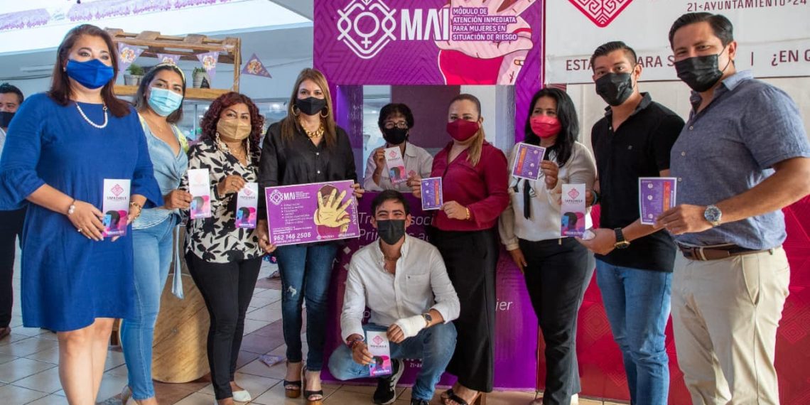 ROSY URBINA PONE EN MARCHA MÓDULO INFORMATIVO DE LA SECRETARÍA DE IGUALDAD DE GÉNERO