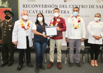 Rutilio Escandón entrega rehabilitación de Centro de Salud y Espacio Multideportivo en Amatenango de la Frontera