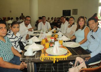 AYUNTAMIENTO DE TAPACHULA FESTEJA EL DÍA DEL MAESTRO