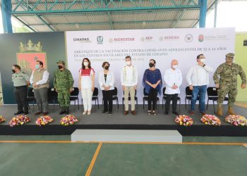 Arrancan Rutilio Escandón y Delfina Gómez la vacunación para adolescentes de 12 a 14 años en centros escolares