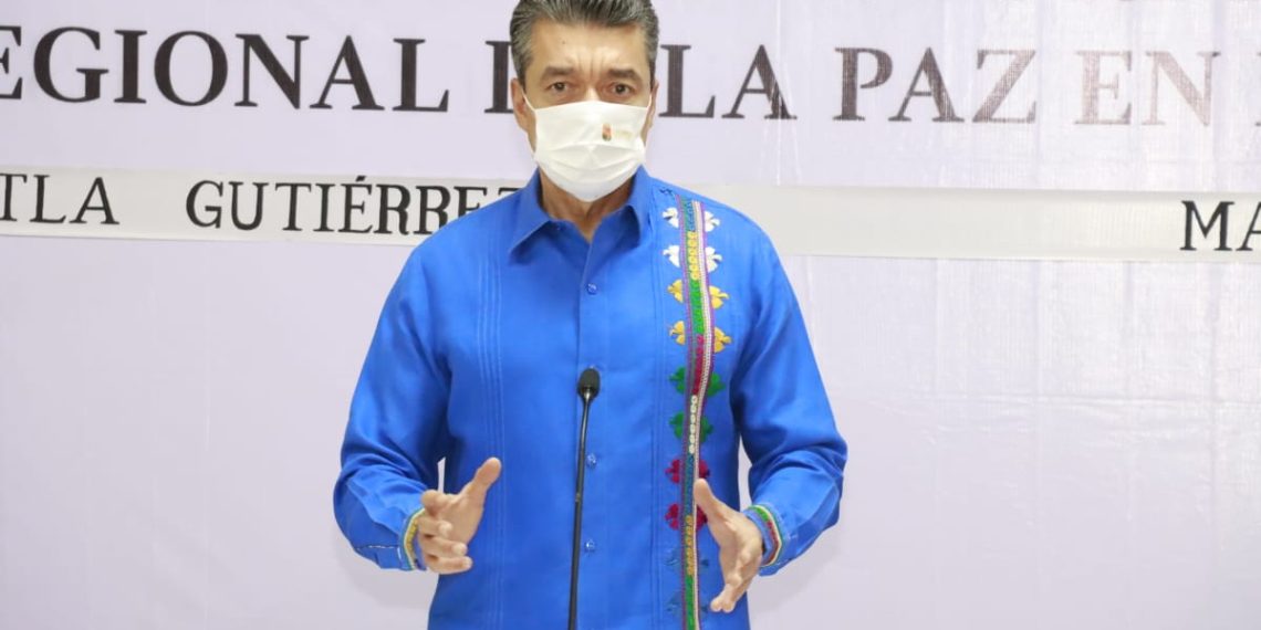 Llama Rutilio Escandón a la población a vacunarse contra el COVID-19 y evitar incendios forestales