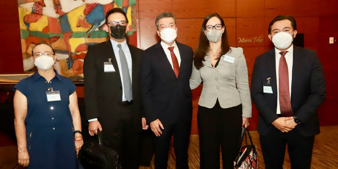 Participa Rutilio Escandón en reunión entre gobernadores del Sur Sureste y el embajador de EUA, Ken Salazar