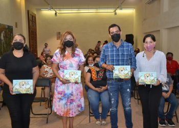 PRESENTAN LIBROS DE AUTORES TAPACHULTECOS “EL HECHIZO DEL CAFÉ” Y “EL TIGRE GRITÓN”