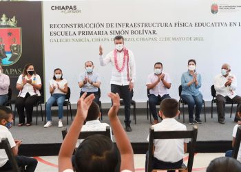 Rutilio Escandón inaugura obras en la Primaria “Simón Bolívar”, de Chiapa de Corzo