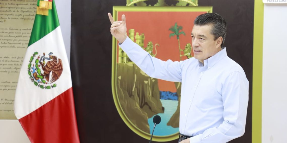 Llama Rutilio Escandón a extremar precauciones por las lluvias y vacunarse contra el COVID-19