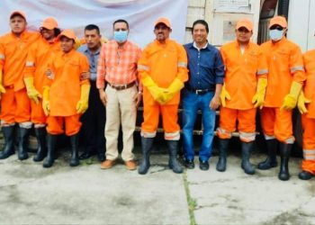 Ayuntamiento de Unión Juárez Entrega Uniformes a Personal de Limpia Pública y Recolectores de Basura