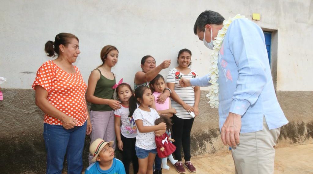 En El Parral, Rutilio Escandón entrega rehabilitación de la Unidad Deportiva y vialidades