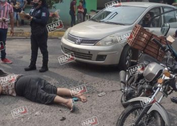 Camioneta Jeep Limited atropelló a dos motociclistas y huyó.