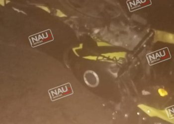 Muere una persona al ser atropellado en la motocicleta en que se desplazaba.