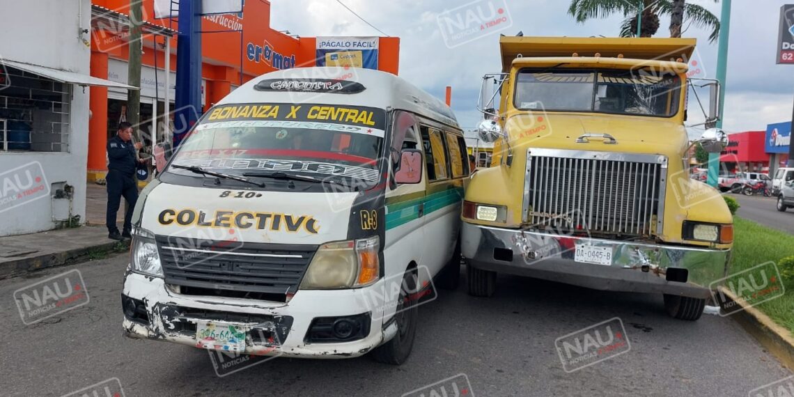 Leve choque causa caos víal