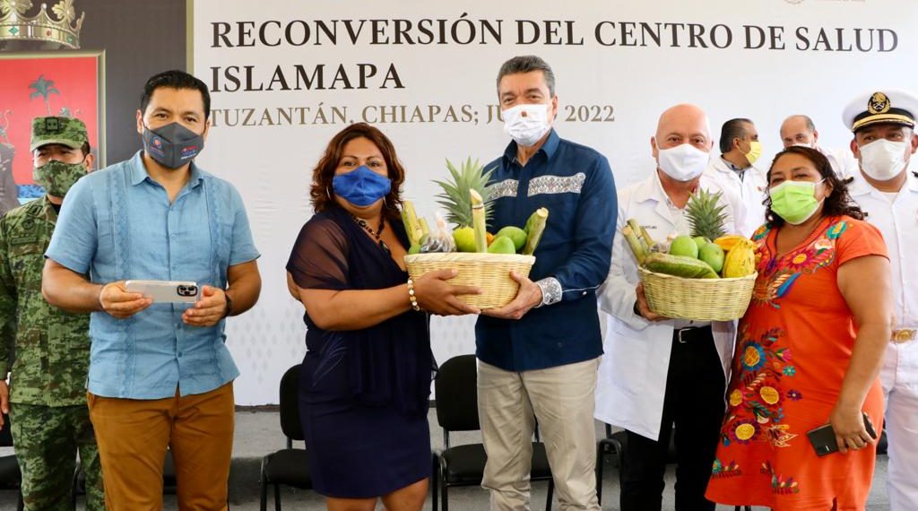En Tuzantán, Rutilio Escandón inaugura Centro de Salud y arranca proyecto de seguridad alimentaria