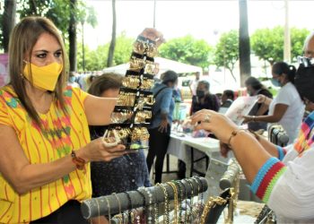 TIANGUIS A TU COLONIA Y NOCHES DE SABOR PUNTO DE ENCUENTRO FAMILIAR Y EMPRESARIAL: ROSY URBINA