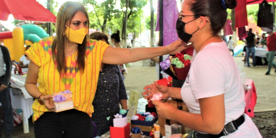 TIANGUIS A TU COLONIA Y NOCHES DE SABOR PUNTO DE ENCUENTRO FAMILIAR Y EMPRESARIAL: ROSY URBINA