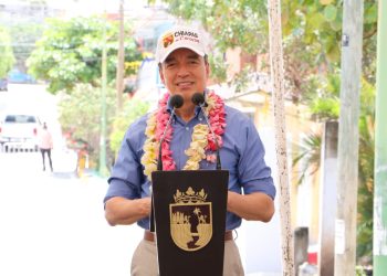 Rutilio Escandón beneficia con pavimentación de calles a las colonias Xamaipak Popular y Borges