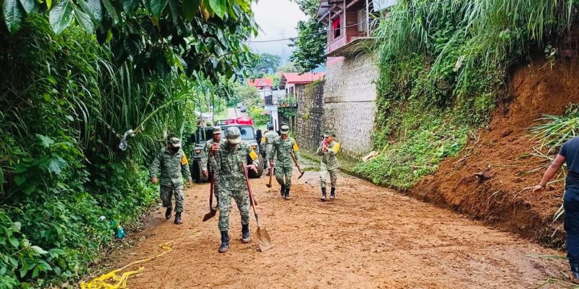Gobierno Municipal de Unión Juárez, Atiende Oportunamente Deslizamiento de Tierra en el Ejido Santo Domingo