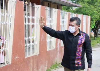 En Totolapa, inaugura Rutilio Escandón obras de infraestructura vial y de esparcimiento