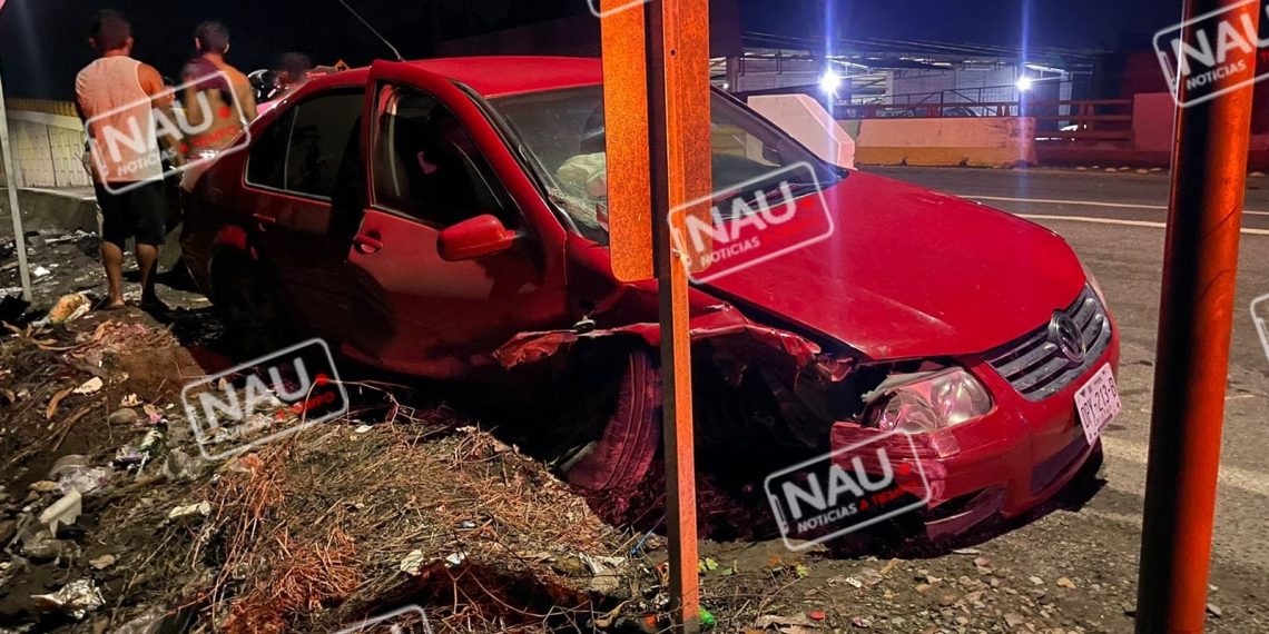 Daños por más de 20 mil pesos deja accidente.