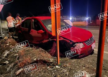 Daños por más de 20 mil pesos deja accidente.