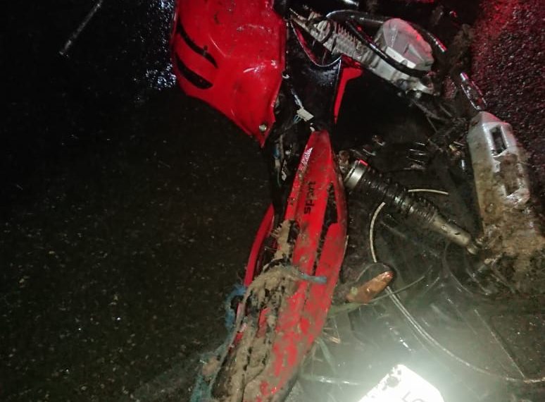 Muere motociclista.