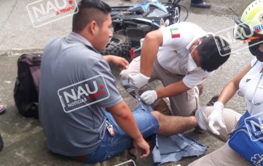 Arrastran a motocicleta.