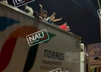 INM rescata en Chiapas a 366 extranjeros que viajaban dentro de un tráiler.