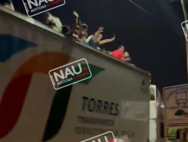 INM rescata en Chiapas a 366 extranjeros que viajaban dentro de un tráiler.