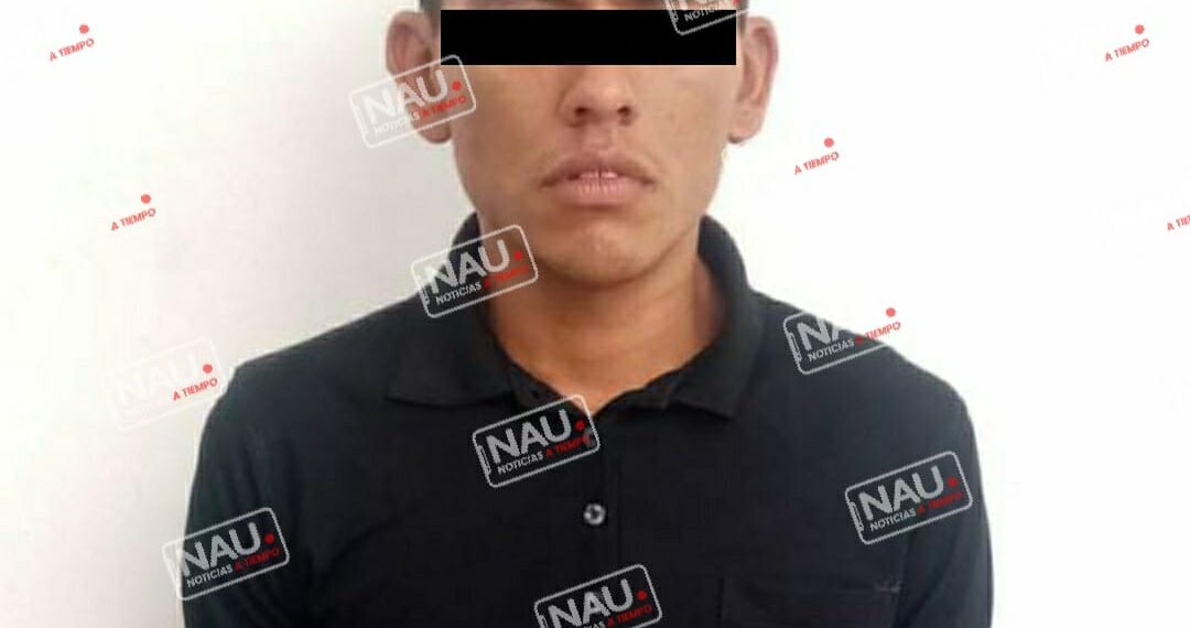 Detiene a sujeto con cuchillo.