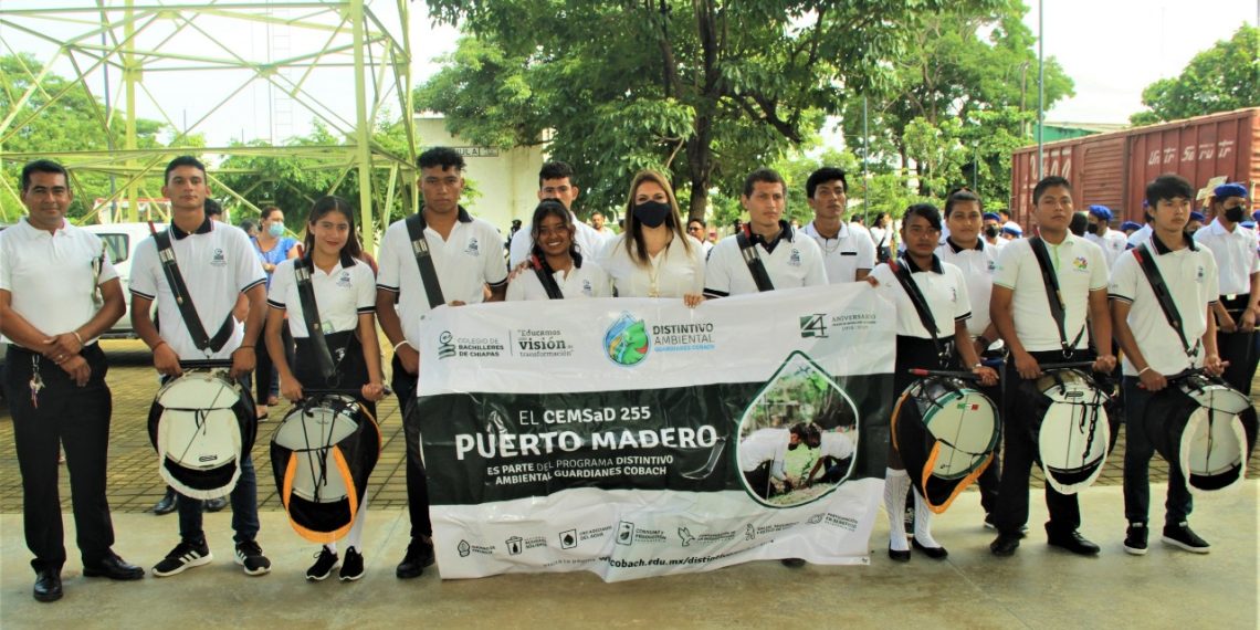 ROSY URBINA INAUGURA CONCURSO REGIONAL DE ESCOLTAS Y BANDAS DE GUERRA DEL COBACH