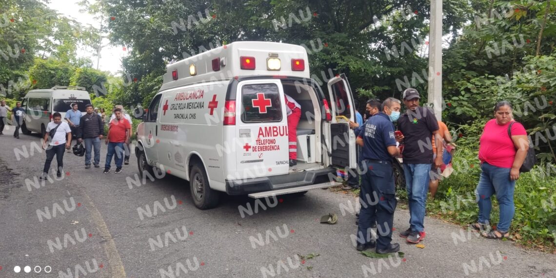 Dos Lesionados al derrapar motocicleta