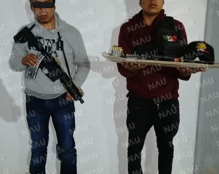 Policía Municipal y Estatal Preventiva detienen a dos sujetos con carabina R15 y más de 120 cartuchos útiles en SCLC