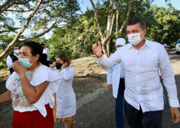 En Reforma, beneficia Rutilio Escandón con Centros de Salud a las comunidades Macayo 2ª y 3ª sección