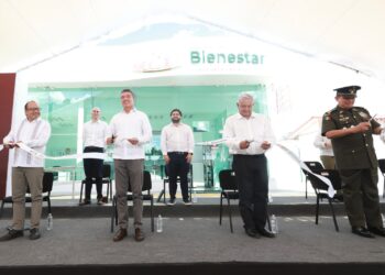 AMLO y Rutilio Escandón inauguran sucursales del Banco del Bienestar en Bochil e Ixtapa