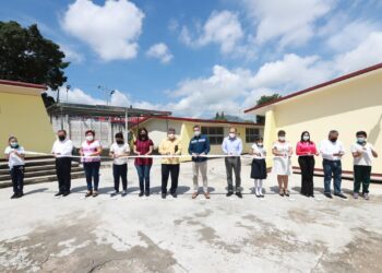 Inaugura Rutilio Escandón espacios educativos en la Primaria Adolfo López Mateos, de Tuxtla Gutiérrez