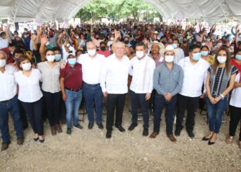 Inaugura Rutilio Escandón la IX Exposición Nacional de Ganado Sardo Negro en Palenque