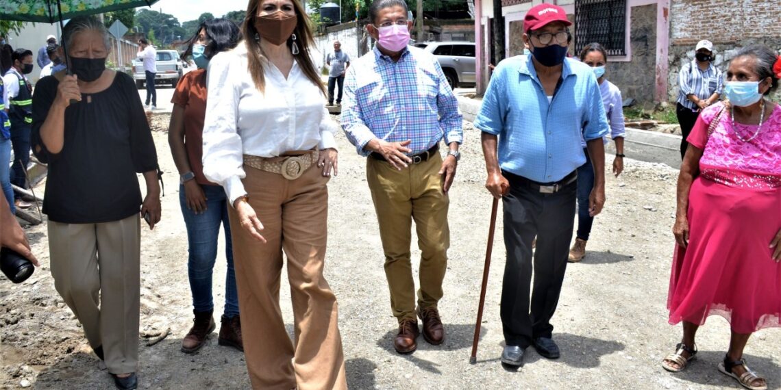 CIUDADANOS SUPERVISORES Y VIGILANTES DE LAS OBRAS EN TAPACHULA