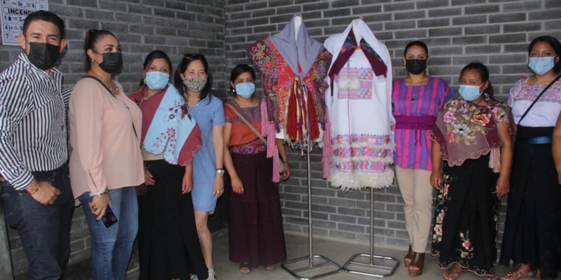 PRESENTAN EXPOSICION Y VENTA DE TEXTILES DE ZINACANTÁN EN TAPACHULA