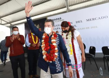 En Ixtapa, inaugura Rutilio Escandón construcción del Mercado Público Municipal