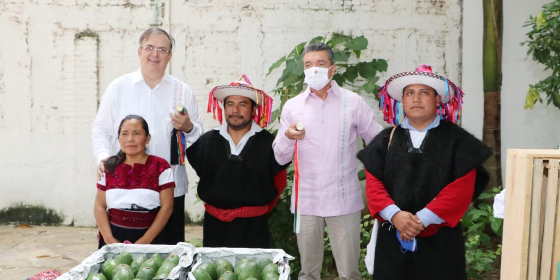 Acompaña Rutilio Escandón a Marcelo Ebrard en presentación de resultados del programa Una Cancillería para Todos