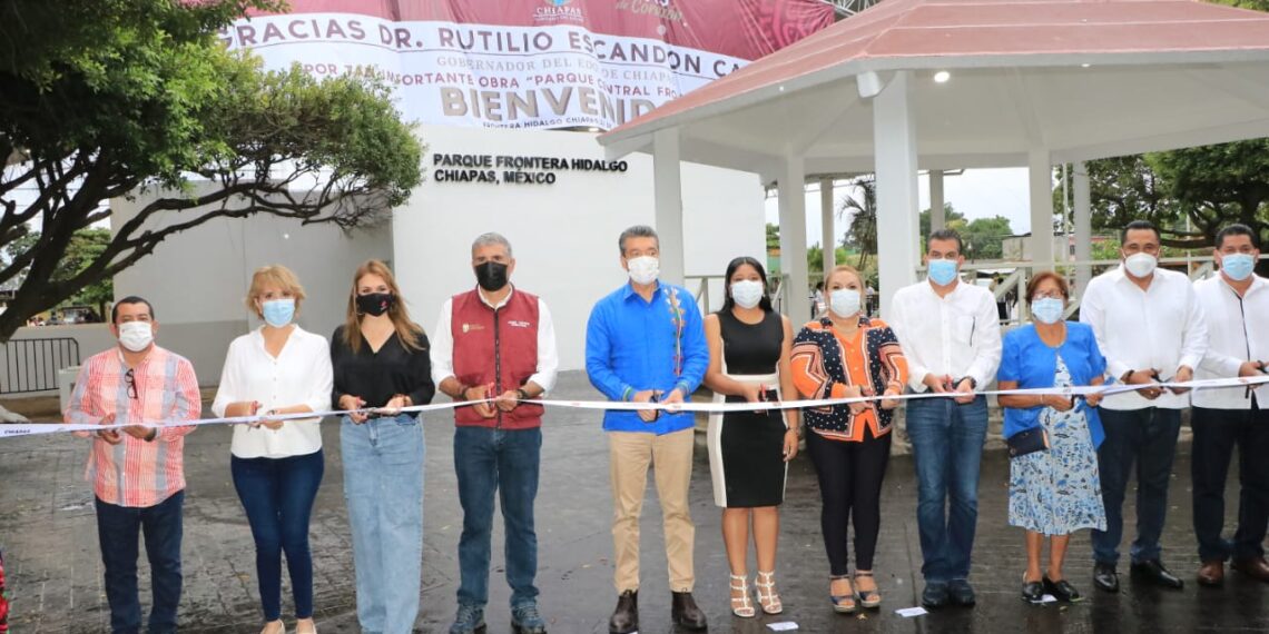 En Frontera Hidalgo, inaugura rehabilitación del parque público municipal