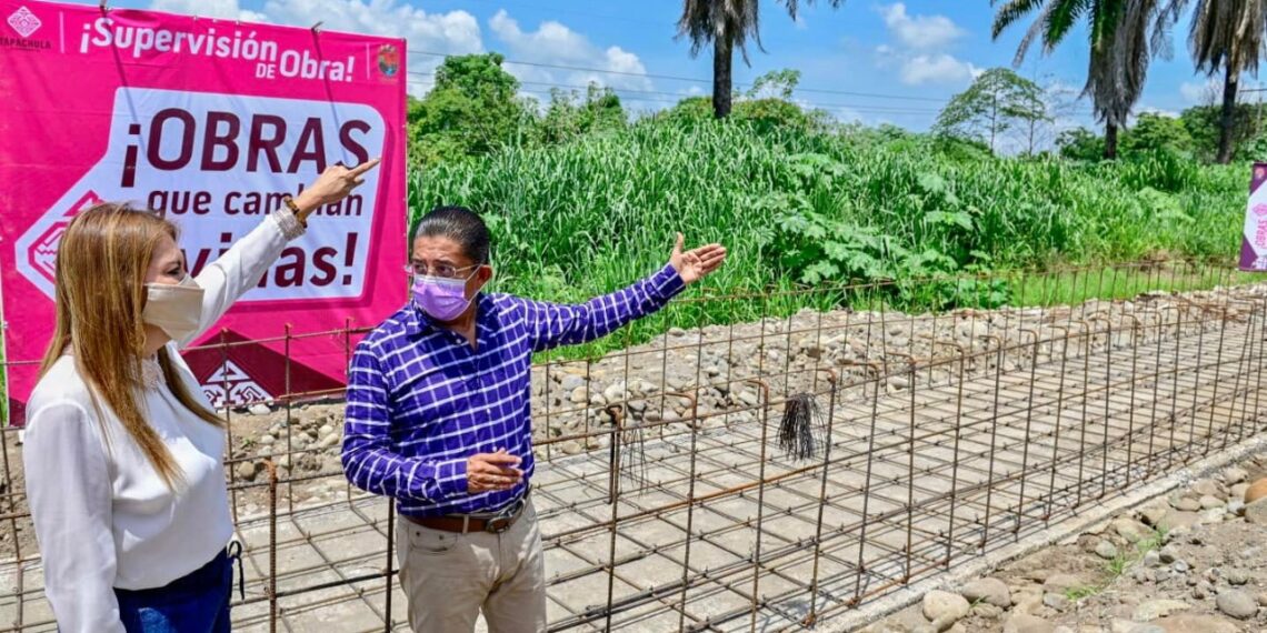 SUPERVISA ROSY URBINA OBRA DE DRENAJE PLUVIAL EN FRACCIONAMIENTO BUENOS AIRES