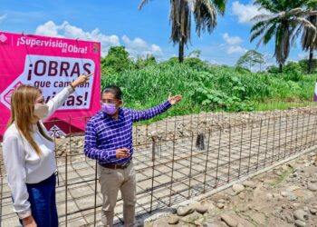 SUPERVISA ROSY URBINA OBRA DE DRENAJE PLUVIAL EN FRACCIONAMIENTO BUENOS AIRES