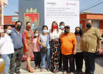 INAUGURA ROSY URBINA NUEVAS CALLES EN EL CENTRO DE TAPACHULA